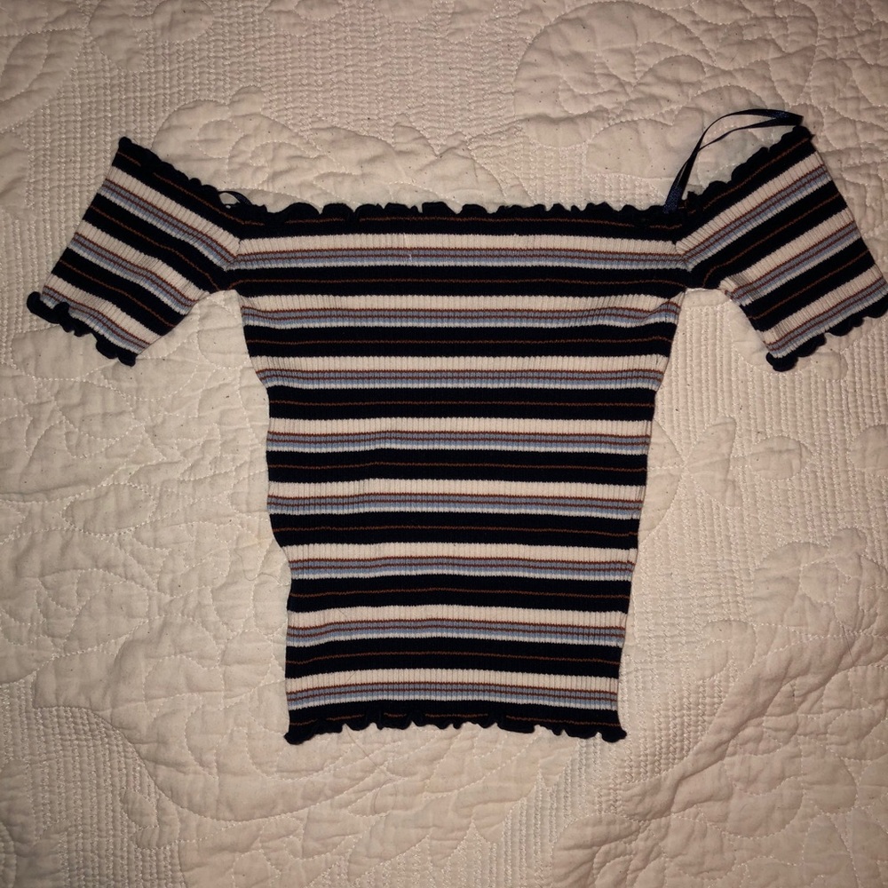Shoulder Crop Top